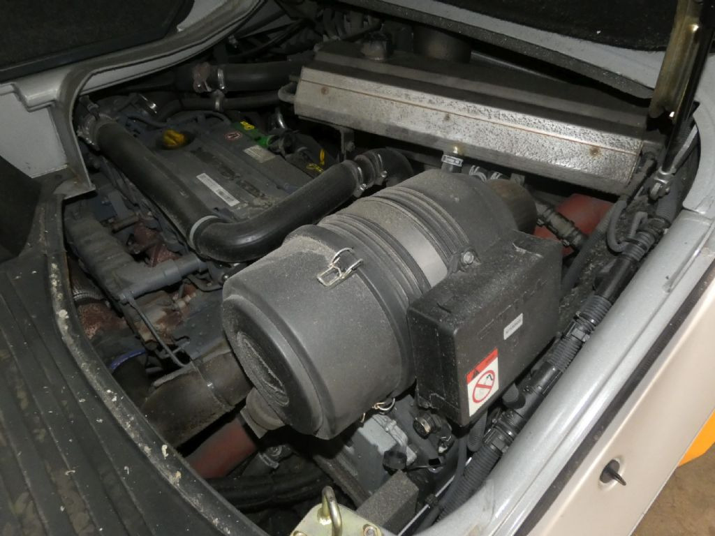 Still RX70-80/900 - Empilhadeira a diesel: foto 4 Still RX70-80/900 - Empilhadeira a diesel: foto 4