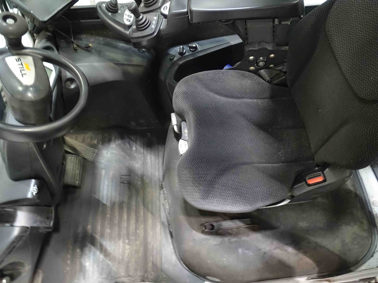 Still RX70-80/900 - Empilhadeira a diesel: foto 3 Still RX70-80/900 - Empilhadeira a diesel: foto 3