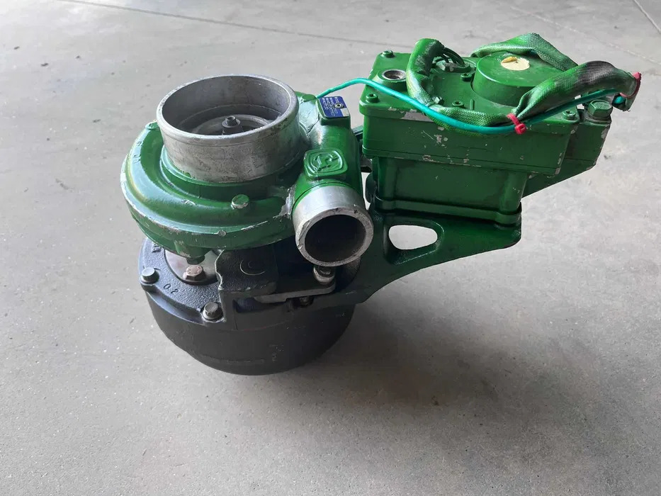 BorgWarner RE335688 - Turbocompressor por Pulverizador automotor: foto 4 BorgWarner RE335688 - Turbocompressor por Pulverizador automotor: foto 4