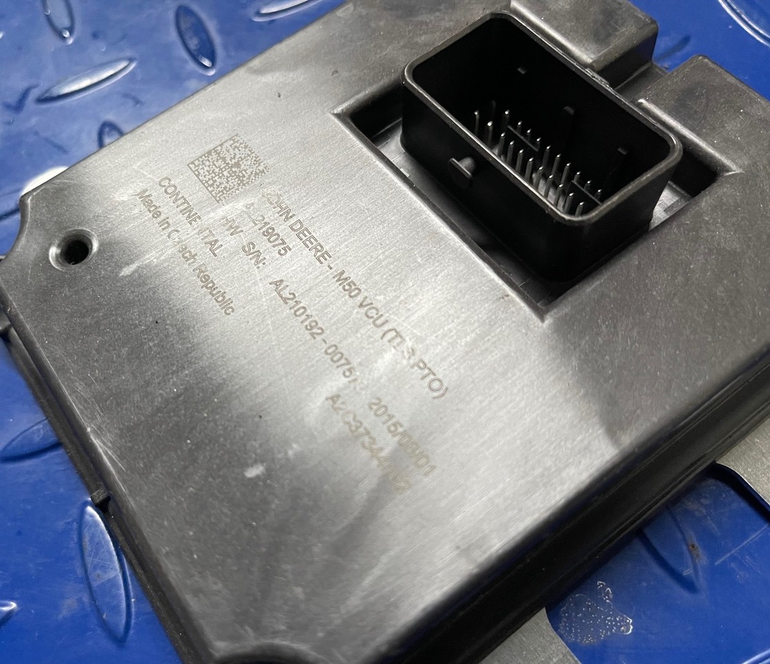 John Deere M50 radar unit AL219075 - Centralina electrónica por Máquina agrícola: foto 2 John Deere M50 radar unit AL219075 - Centralina electrónica por Máquina agrícola: foto 2