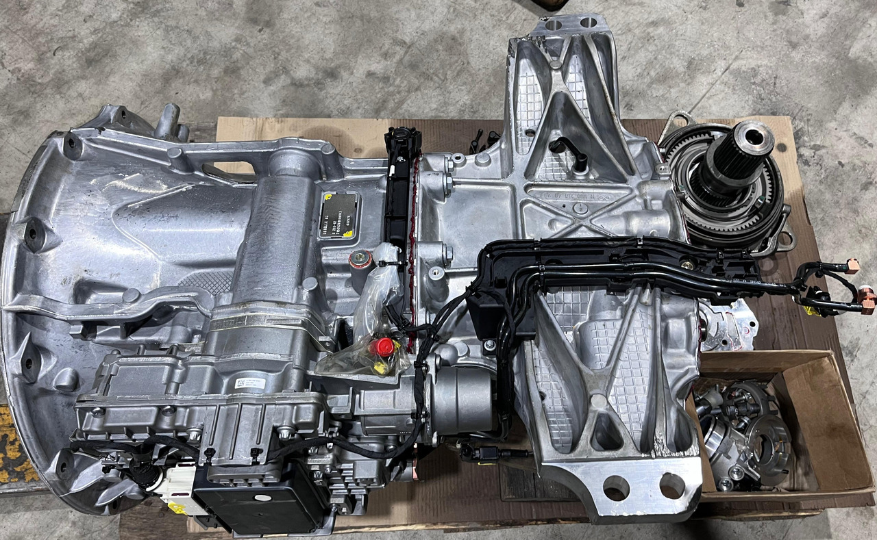 MERCEDES-BENZ Actros Transmission A960 261 0801 - G211-12 - Transmissão: foto 3 MERCEDES-BENZ Actros Transmission A960 261 0801 - G211-12 - Transmissão: foto 3