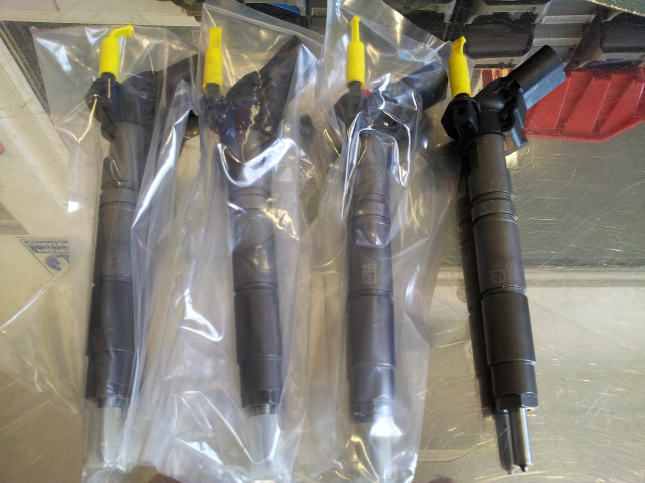 Mercedes 3.0L Euro 4 Piezo Injectors 0445115064 A6420701387 Sprinter, Vito, Viano, E Class, S Class, ML R Class, G CLass - Injector por Autocarro: foto 3 Mercedes 3.0L Euro 4 Piezo Injectors 0445115064 A6420701387 Sprinter, Vito, Viano, E Class, S Class, ML R Class, G CLass - Injector por Autocarro: foto 3