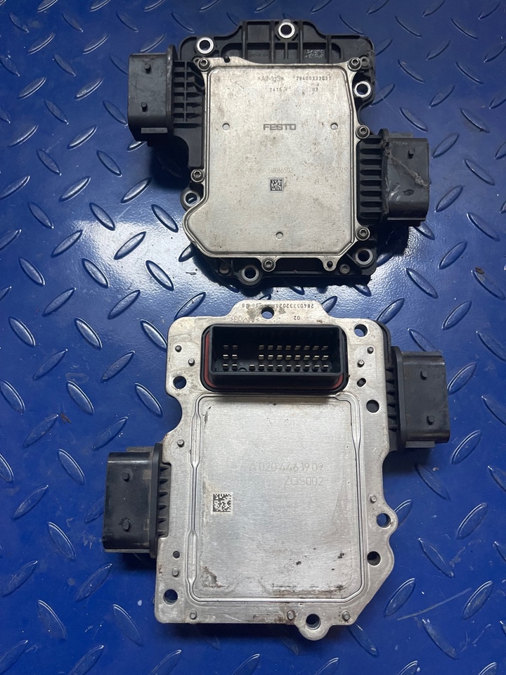 Caixas de velocidade e peças por Camião novo Mercedes Actros Arocs Euro 6 FESTO TCM VIRGIN Gear Selector 4463534021 Gear Selector a0204461109: foto 6
