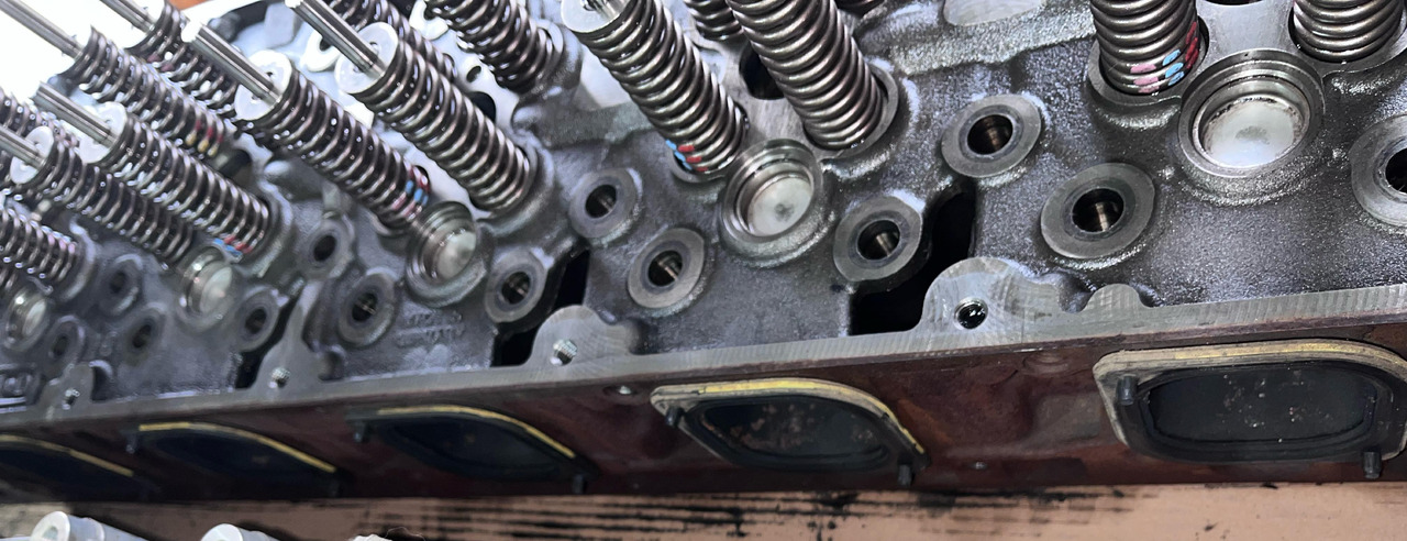Mercedes Actros MP4 Euro 6 Cylinderhead OM470 - Motor e peças por Camião: foto 3 Mercedes Actros MP4 Euro 6 Cylinderhead OM470 - Motor e peças por Camião: foto 3