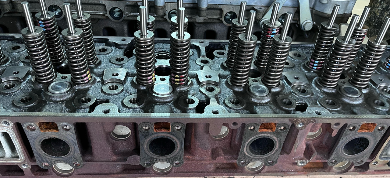 Motor e peças por Camião novo Mercedes Actros MP4 Euro 6 Cylinderhead OM470: foto 8