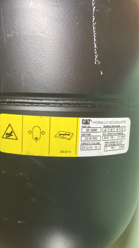 CATERPILLAR 251-8266: 3.45 Liter Compressed Nitrogen Gas Accumulator - Peça de reposição por Escavadeira: foto 3 CATERPILLAR 251-8266: 3.45 Liter Compressed Nitrogen Gas Accumulator - Peça de reposição por Escavadeira: foto 3