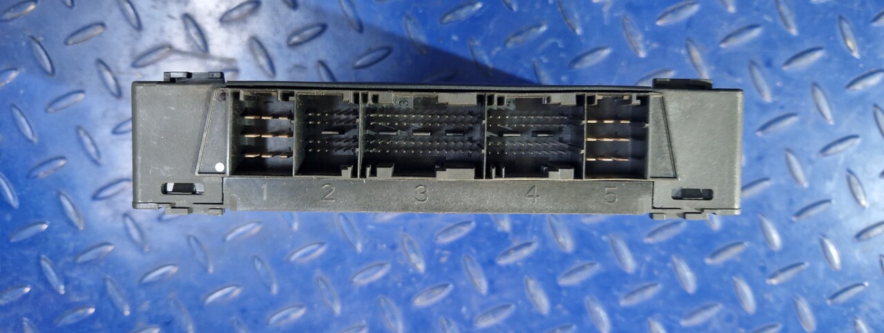 MERCEDES-BENZ Control Device Actros Mp4 CPC3 A0044464702 - Peça de reposição por Máquina de outro: foto 3 MERCEDES-BENZ Control Device Actros Mp4 CPC3 A0044464702 - Peça de reposição por Máquina de outro: foto 3