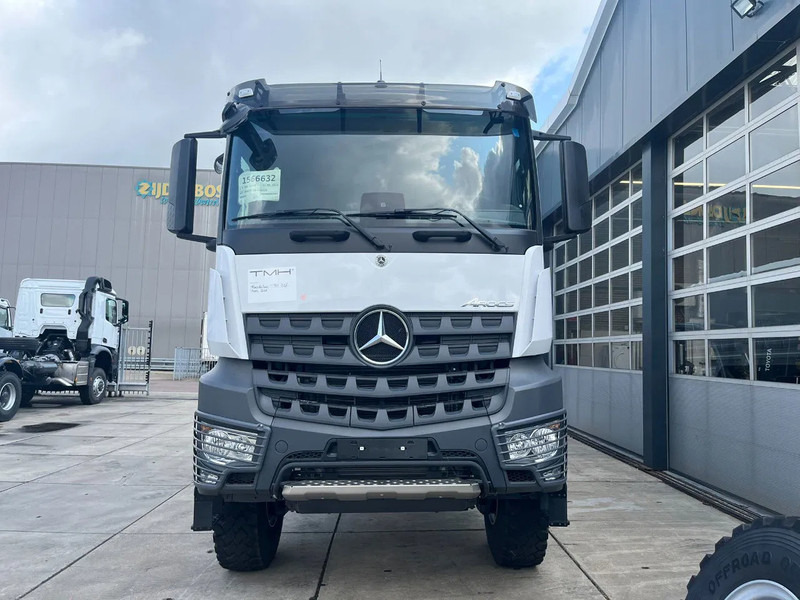 Camião de lona novo Mercedes-Benz Arocs 3340 A 6x6 Cargo Truck: foto 9