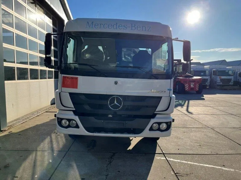 Mercedes-Benz Atego 1418 4x2 Fuel Tank Truck - Caminhão tanque: foto 4 Mercedes-Benz Atego 1418 4x2 Fuel Tank Truck - Caminhão tanque: foto 4
