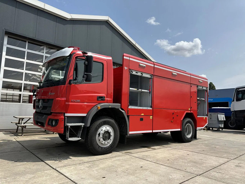 Mercedes-Benz Atego 1725 4×4 Fire Fighting Truck - Carro de bombeiro: foto 2 Mercedes-Benz Atego 1725 4×4 Fire Fighting Truck - Carro de bombeiro: foto 2