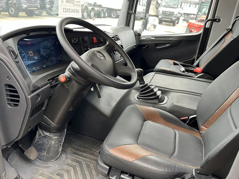 Leasing de Mercedes-Benz Atego 1725 4x4 Refrigerator Truck Mercedes-Benz Atego 1725 4x4 Refrigerator Truck: foto 15 Leasing de Mercedes-Benz Atego 1725 4x4 Refrigerator Truck Mercedes-Benz Atego 1725 4x4 Refrigerator Truck: foto 15