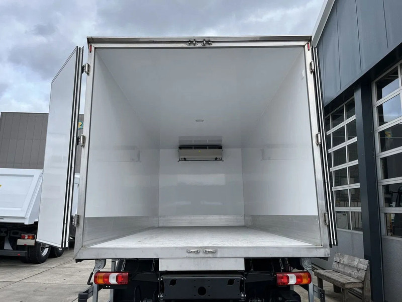 Leasing de Mercedes-Benz Atego 1725 4x4 Refrigerator Truck Mercedes-Benz Atego 1725 4x4 Refrigerator Truck: foto 13 Leasing de Mercedes-Benz Atego 1725 4x4 Refrigerator Truck Mercedes-Benz Atego 1725 4x4 Refrigerator Truck: foto 13