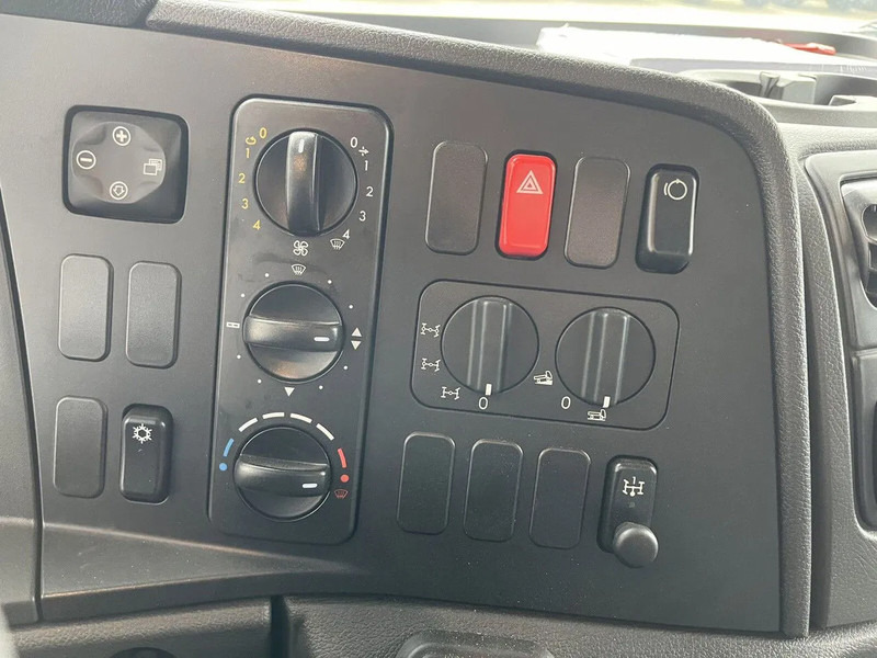 Leasing de Mercedes-Benz Atego 1725 4x4 Refrigerator Truck Mercedes-Benz Atego 1725 4x4 Refrigerator Truck: foto 17 Leasing de Mercedes-Benz Atego 1725 4x4 Refrigerator Truck Mercedes-Benz Atego 1725 4x4 Refrigerator Truck: foto 17