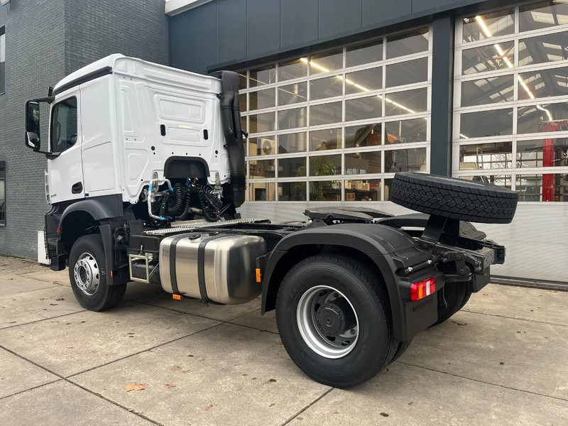 Mercedes-Benz Actros 2045 S 4x2 Tractor Head - Tractor: foto 3 Mercedes-Benz Actros 2045 S 4x2 Tractor Head - Tractor: foto 3