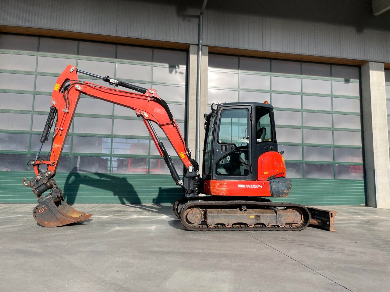 Kubota KX057-4 - Mini escavadeira: foto 1 Kubota KX057-4 - Mini escavadeira: foto 1