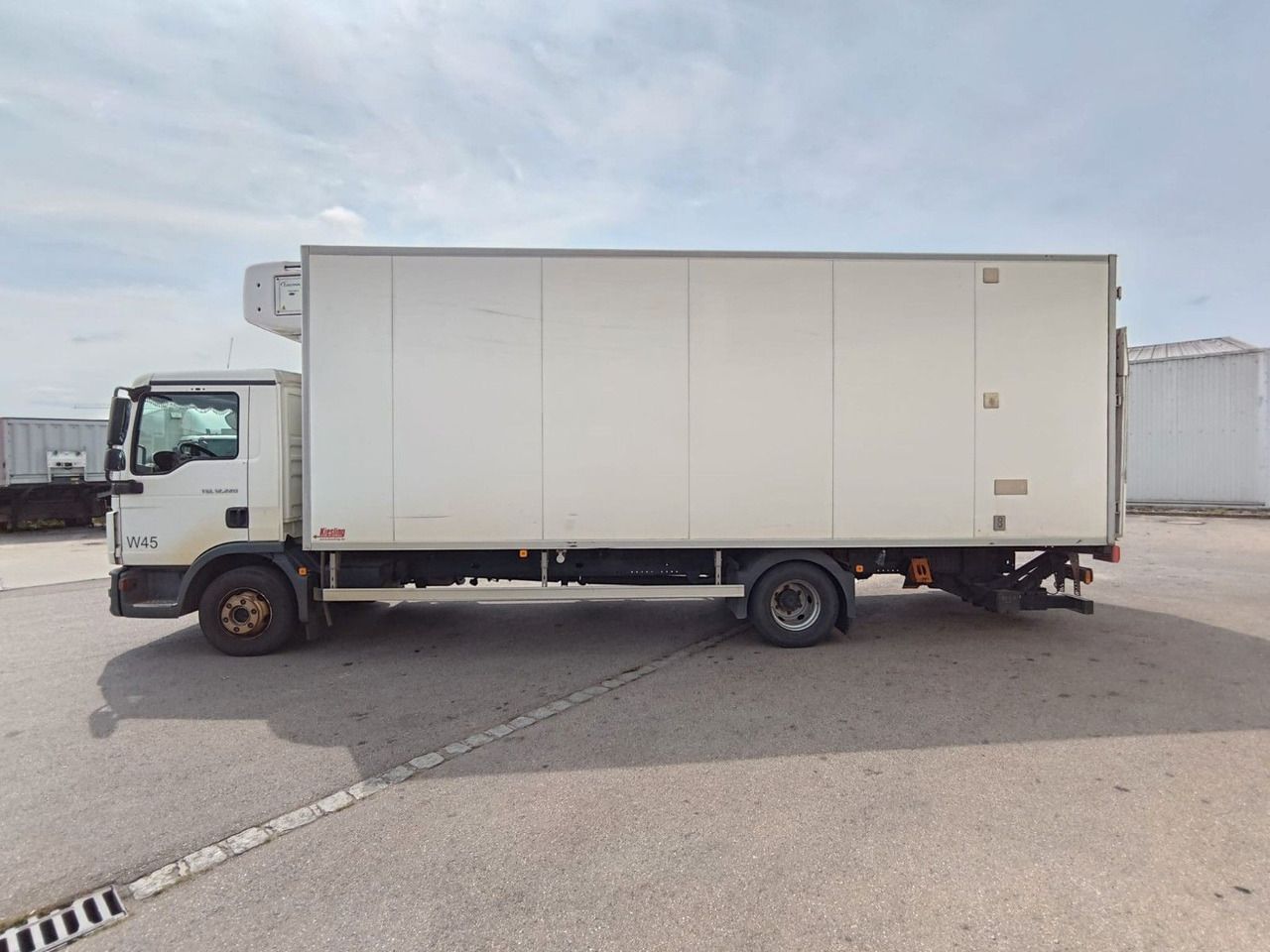 MAN TGL 12.220*Supra 1150*Bär LBW* Tiefkühler* - Camião frigorífico: foto 4 MAN TGL 12.220*Supra 1150*Bär LBW* Tiefkühler* - Camião frigorífico: foto 4