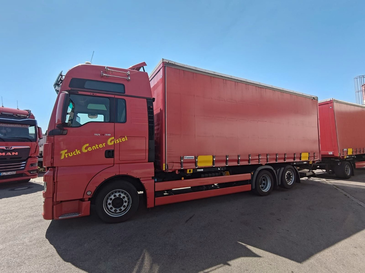 MAN TGX 26.510 6x2-4 LL*WB*Krone AZ18 + Krone WP7.3 - Camião transportador de contêineres/ Caixa móvel: foto 2 MAN TGX 26.510 6x2-4 LL*WB*Krone AZ18 + Krone WP7.3 - Camião transportador de contêineres/ Caixa móvel: foto 2