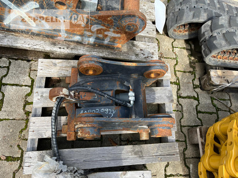 Komponenten CW10 an Cat 308ECR - Acoplamento rápido por Máquina de construção: foto 2 Komponenten CW10 an Cat 308ECR - Acoplamento rápido por Máquina de construção: foto 2