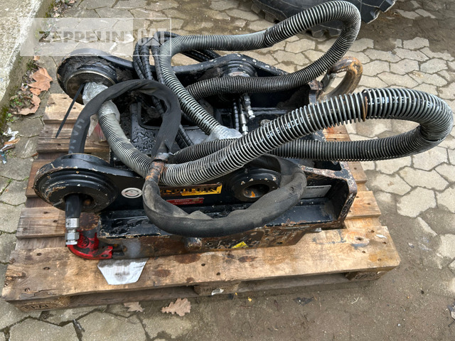 Oil-Quick OQ70/55 - Acoplamento rápido por Máquina de construção: foto 1 Oil-Quick OQ70/55 - Acoplamento rápido por Máquina de construção: foto 1