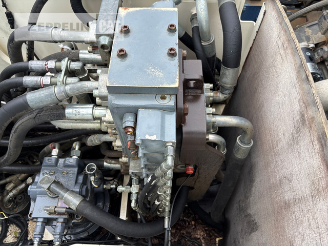 Escavadora de rastos Terex TC225LC: foto 31