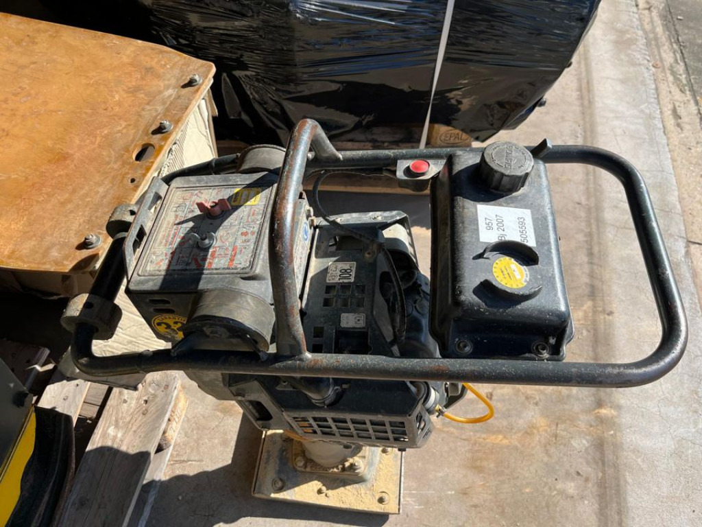 BOMAG BT 60 4 Diverse Stampfer - Compactadora de percussão: foto 3 BOMAG BT 60 4 Diverse Stampfer - Compactadora de percussão: foto 3