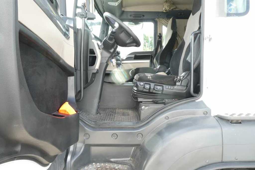MAN TG-S 26.420 6x2 Abrollkipper - Camião polibenne: foto 4 MAN TG-S 26.420 6x2 Abrollkipper - Camião polibenne: foto 4