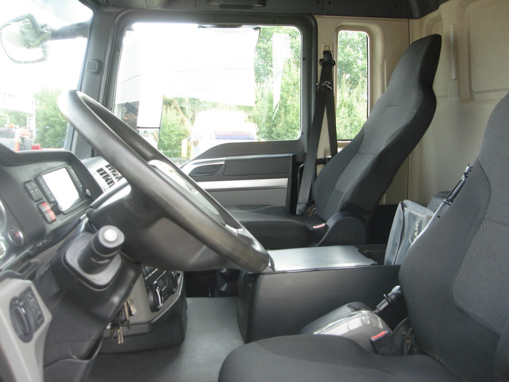 Dumper MAN TG-S 35.460 8x6 4 Achs Muldenkipper Meiller 18m³: foto 13