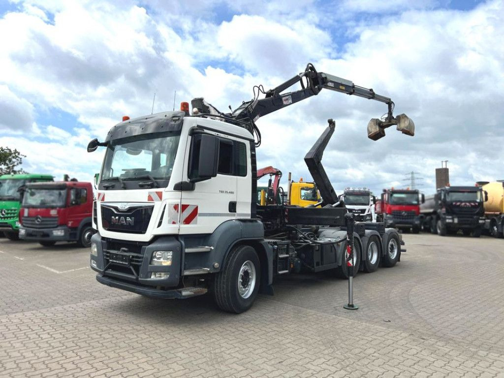 MAN TG-S 35.480 8x4 BL Abrollkipper mit Kran Penz-15 - Camião grua: foto 3 MAN TG-S 35.480 8x4 BL Abrollkipper mit Kran Penz-15 - Camião grua: foto 3