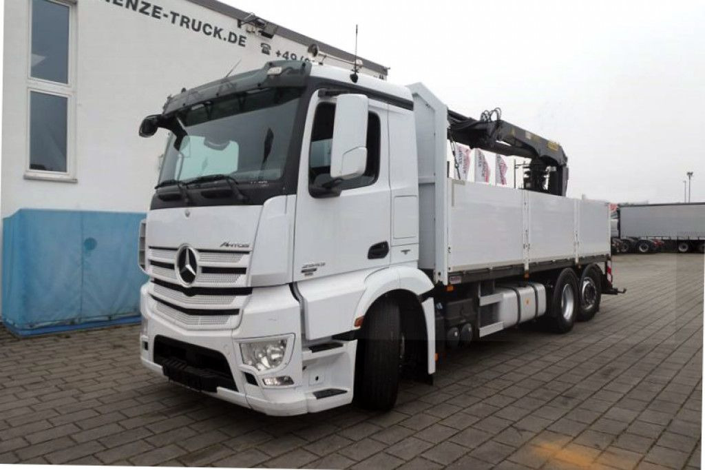Mercedes-Benz Antos 2543 L/6x2 Pritsche Heckkran - Camião de caixa aberta/ Plataforma, Camião grua: foto 2 Mercedes-Benz Antos 2543 L/6x2 Pritsche Heckkran - Camião de caixa aberta/ Plataforma, Camião grua: foto 2