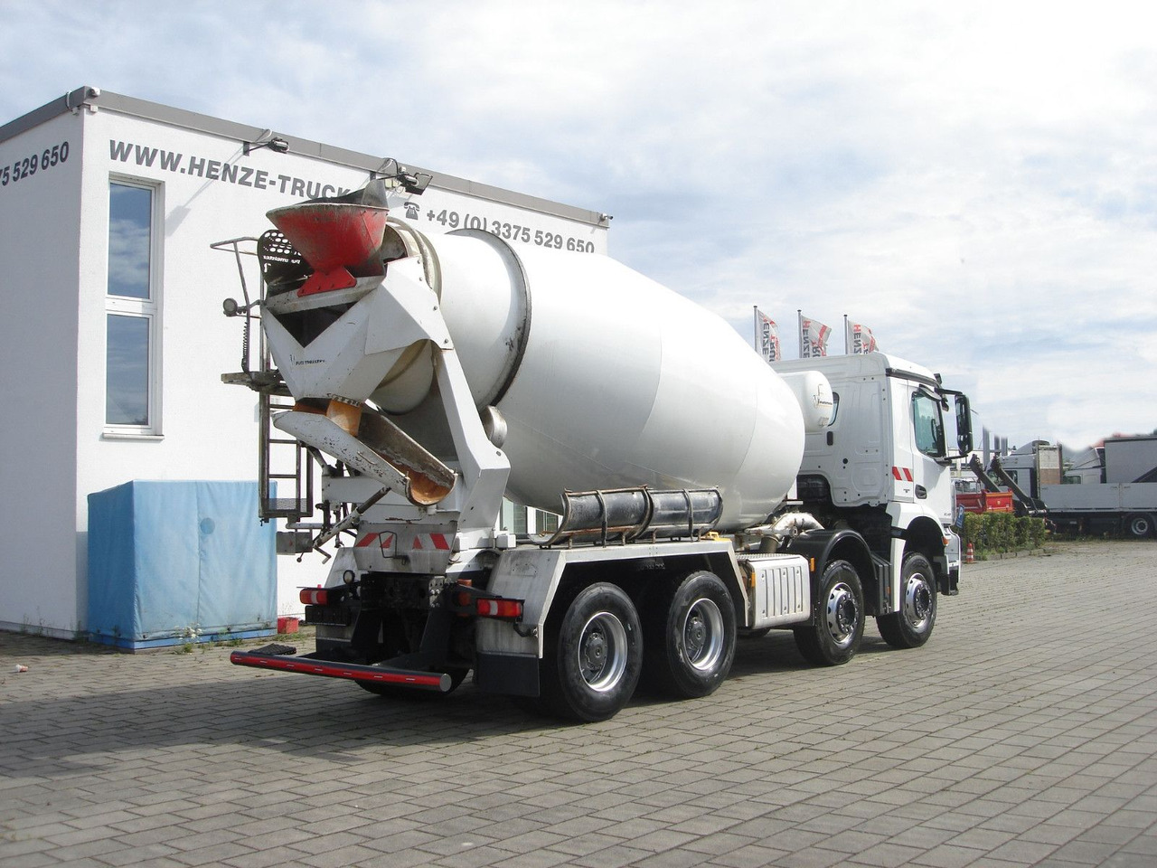 Mercedes-Benz Arocs 3240 B 8x4 - Camião betoneira: foto 4 Mercedes-Benz Arocs 3240 B 8x4 - Camião betoneira: foto 4