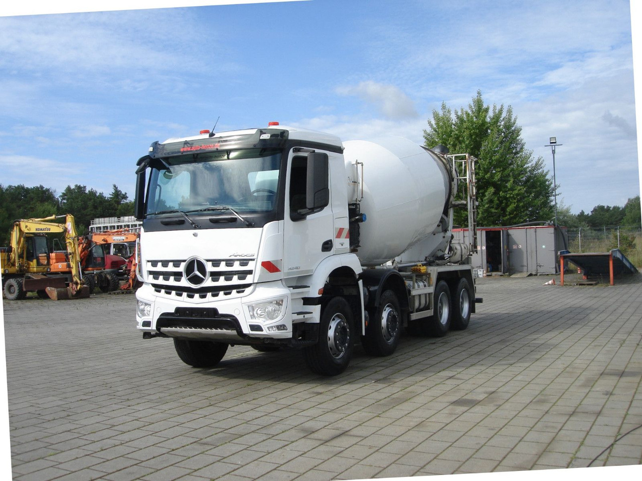 Mercedes-Benz Arocs 3240 B 8x4 - Camião betoneira: foto 2 Mercedes-Benz Arocs 3240 B 8x4 - Camião betoneira: foto 2