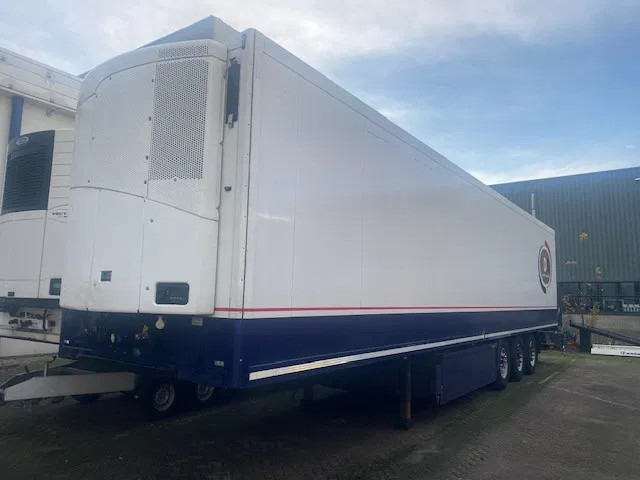 Krone koelvries met TK en onderschuifklep , aslift, - Semi-reboque frigorífico: foto 1 Krone koelvries met TK en onderschuifklep , aslift, - Semi-reboque frigorífico: foto 1