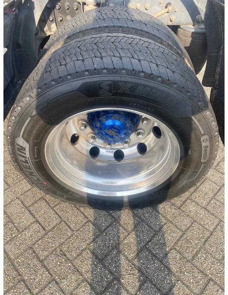 Michelin 355/50x22,5 - 2 stuks en 295/60x22,5 - 4 stuks - Pneu por Camião: foto 5 Michelin 355/50x22,5 - 2 stuks en 295/60x22,5 - 4 stuks - Pneu por Camião: foto 5