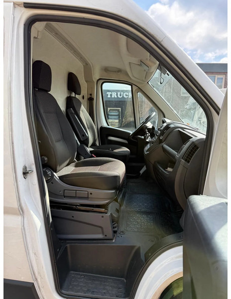 Opel Movano 2.2 diesel lang en hoog met laadklep, motor problemen... - Furgão: foto 4 Opel Movano 2.2 diesel lang en hoog met laadklep, motor problemen... - Furgão: foto 4