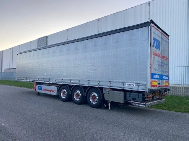 Schmitz Cargobull SCB ,schuifzeil/dak met onderschuifklep ,alcoa , kisten en veiligheidszeil. - Semi-reboque de lona: foto 2 Schmitz Cargobull SCB ,schuifzeil/dak met onderschuifklep ,alcoa , kisten en veiligheidszeil. - Semi-reboque de lona: foto 2