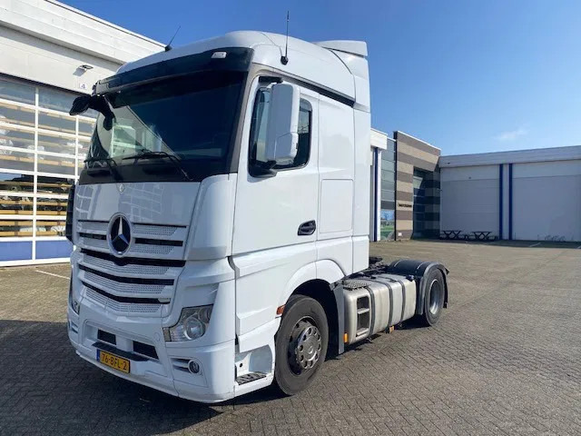 Mercedes-Benz Actros 1845 grote cabine, euro 6 , spoilers fenders... - Tractor: foto 1 Mercedes-Benz Actros 1845 grote cabine, euro 6 , spoilers fenders... - Tractor: foto 1