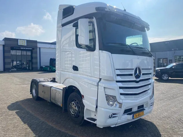 Mercedes-Benz Actros 1845 grote cabine, euro 6 , spoilers fenders... - Tractor: foto 2 Mercedes-Benz Actros 1845 grote cabine, euro 6 , spoilers fenders... - Tractor: foto 2