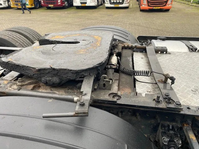 Volvo FH 16 6x2 sleepas trekker ,DL ,750 pk, XL cabine , schuifschotel . - Tractor: foto 5 Volvo FH 16 6x2 sleepas trekker ,DL ,750 pk, XL cabine , schuifschotel . - Tractor: foto 5