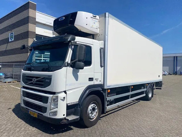 Volvo FM 330 EEV koelvriesbak , 760 lang, 2 comp, carrier koeler, D"hollandia klep - Camião frigorífico: foto 1 Volvo FM 330 EEV koelvriesbak , 760 lang, 2 comp, carrier koeler, D"hollandia klep - Camião frigorífico: foto 1