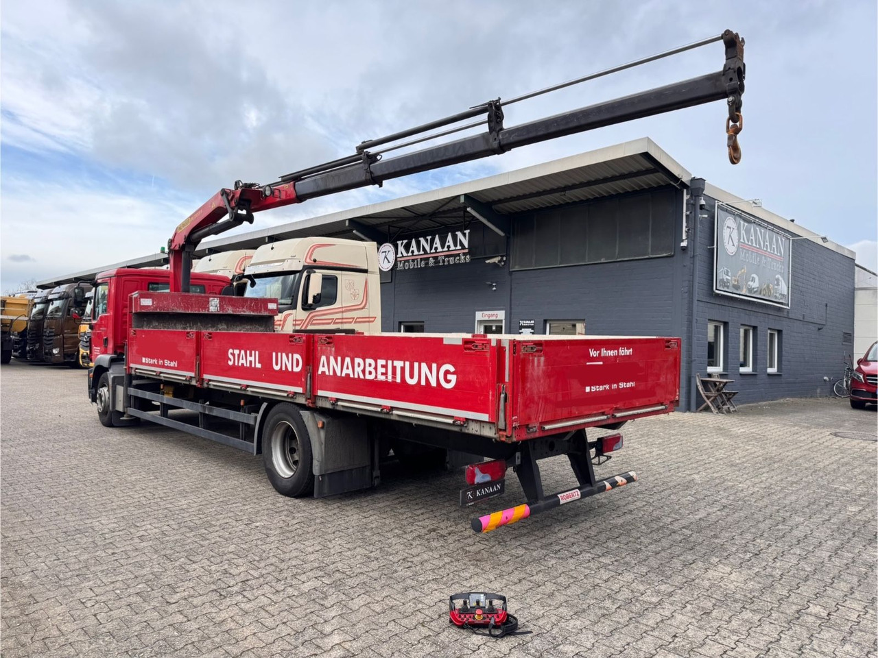 MAN TGM 18.340 Langmaterial Palfinger PK13001K Funk - Camião grua: foto 3 MAN TGM 18.340 Langmaterial Palfinger PK13001K Funk - Camião grua: foto 3