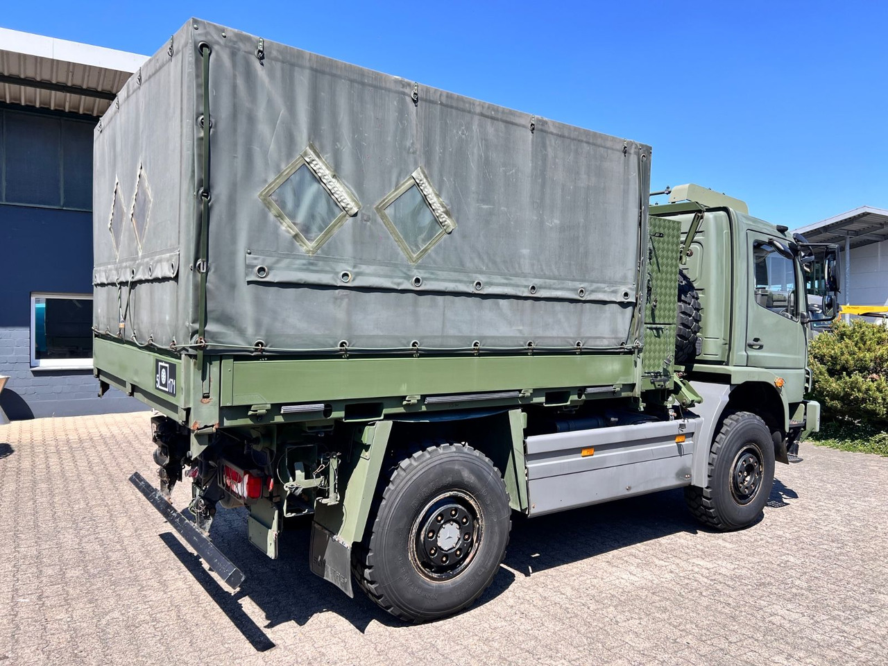 Mercedes-Benz 1018 Atego 4x4 Allrad Miltär Camper Expedition - Camião transportador de contêineres/ Caixa móvel: foto 5 Mercedes-Benz 1018 Atego 4x4 Allrad Miltär Camper Expedition - Camião transportador de contêineres/ Caixa móvel: foto 5