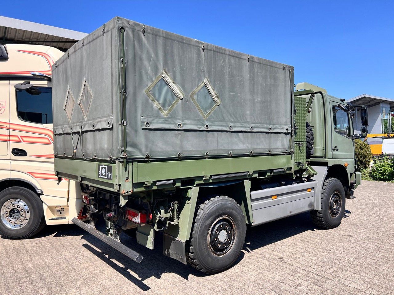 Mercedes-Benz 1018 Atego 4x4 Allrad Miltär Camper Expedition - Camião transportador de contêineres/ Caixa móvel: foto 4 Mercedes-Benz 1018 Atego 4x4 Allrad Miltär Camper Expedition - Camião transportador de contêineres/ Caixa móvel: foto 4