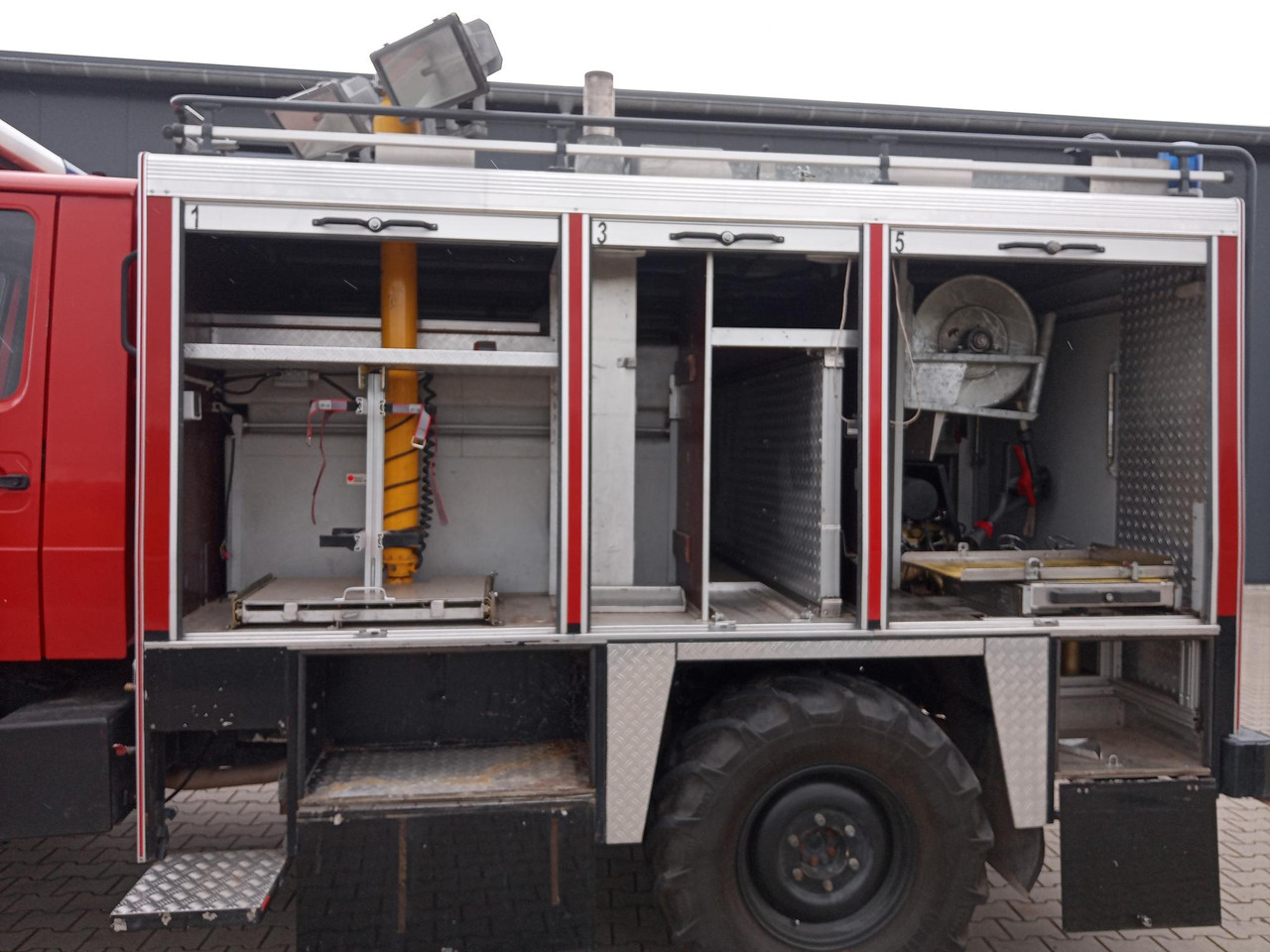 Carro de bombeiro Mercedes Benz Unimog U1300L Unimog Firetruck: foto 11