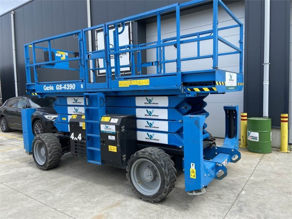 Genie GS4390RT (3214) - Plataforma de Tijera/ Plataforma de tesoura: foto 2 Genie GS4390RT (3214) - Plataforma de Tijera/ Plataforma de tesoura: foto 2