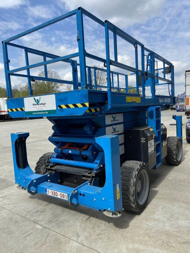 Genie GS4390RT (3214) - Plataforma de Tijera/ Plataforma de tesoura: foto 4 Genie GS4390RT (3214) - Plataforma de Tijera/ Plataforma de tesoura: foto 4