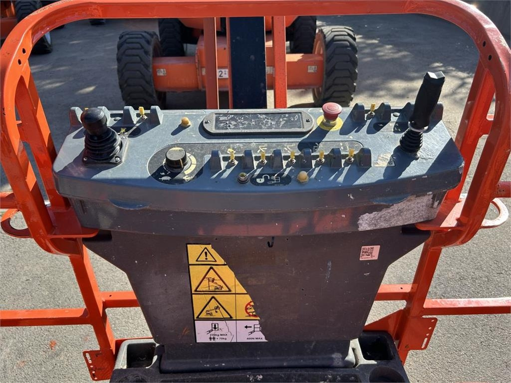 JLG 600 AJ (3218) - Plataforma articulada: foto 3 JLG 600 AJ (3218) - Plataforma articulada: foto 3
