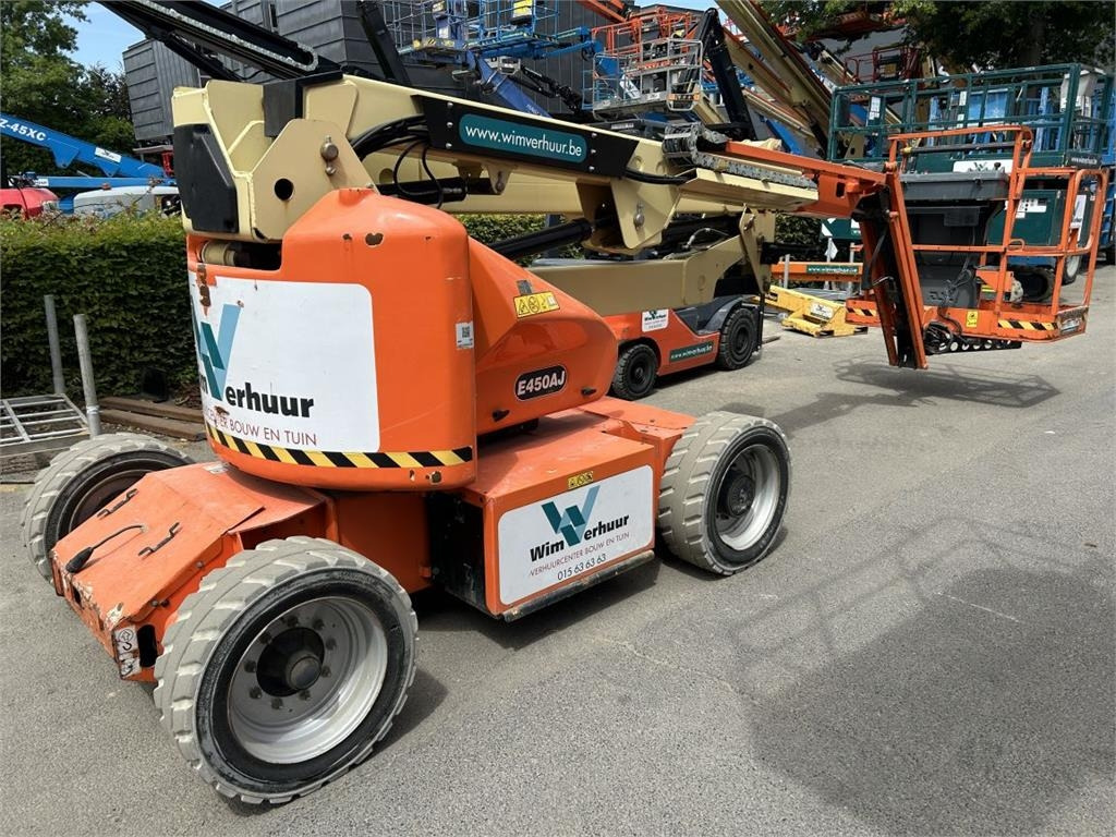 JLG E450AJ (2005) - Plataforma articulada: foto 4 JLG E450AJ (2005) - Plataforma articulada: foto 4