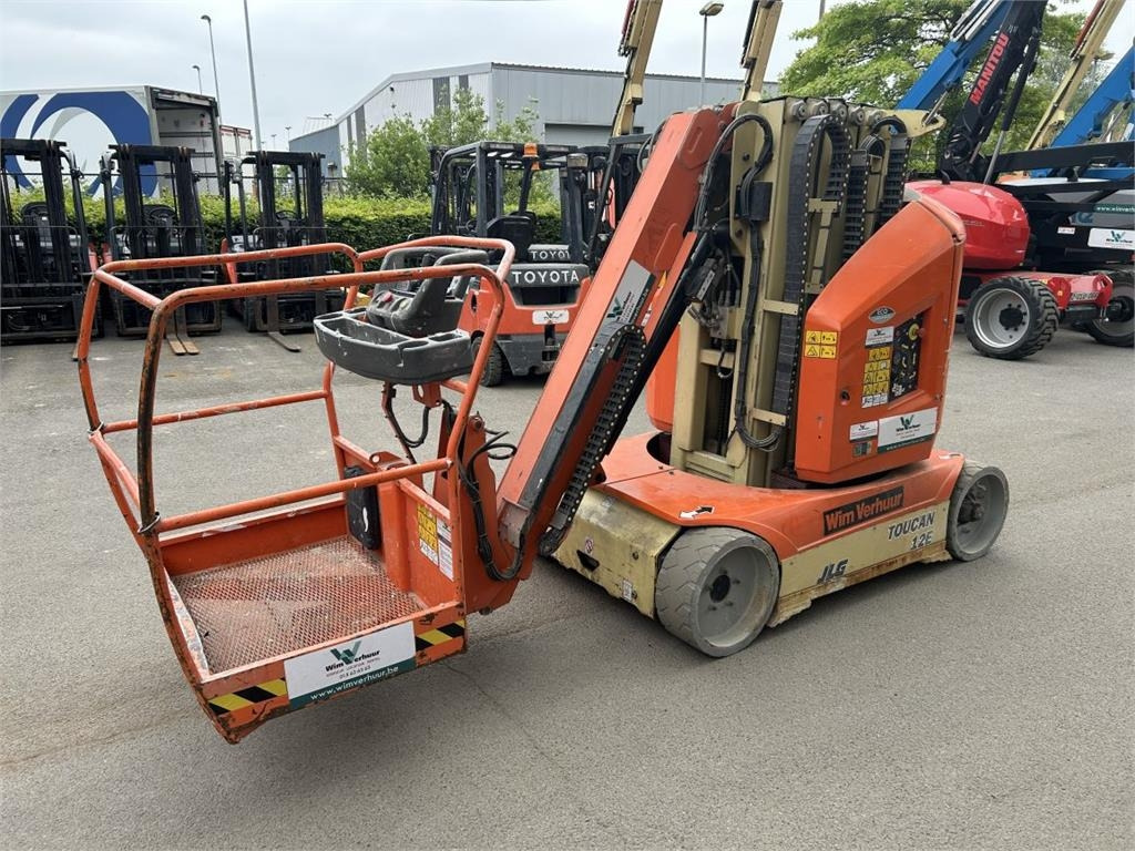 JLG Toucan 12E (1933) - Plataforma de mastro vertical: foto 3 JLG Toucan 12E (1933) - Plataforma de mastro vertical: foto 3