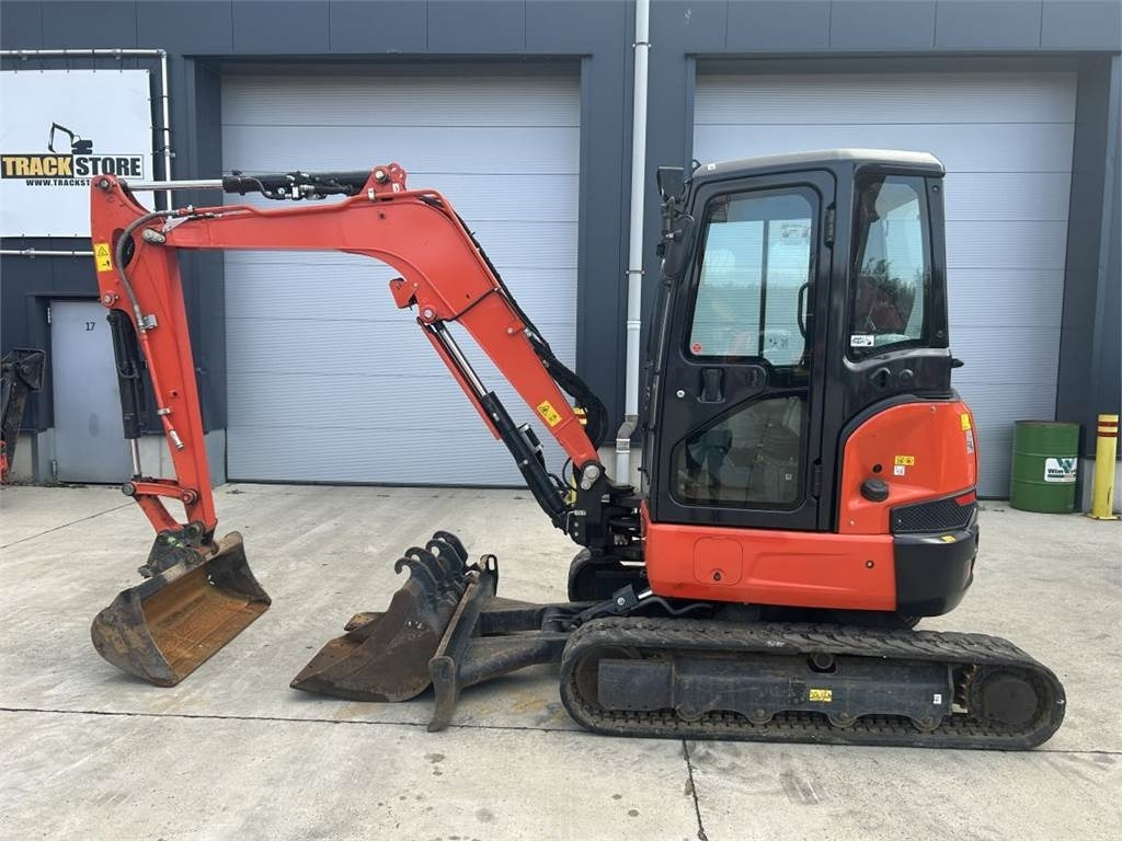 Kubota U36-4 (7398) - Mini escavadeira: foto 1 Kubota U36-4 (7398) - Mini escavadeira: foto 1