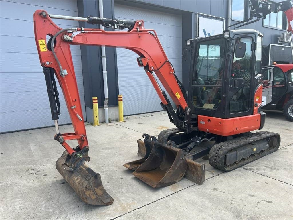 Kubota U36-4 (7398) - Mini escavadeira: foto 2 Kubota U36-4 (7398) - Mini escavadeira: foto 2